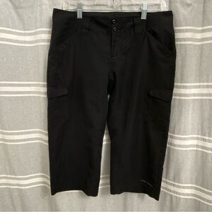 COLUMBIA / Omni-shade Capri Pants Size 6